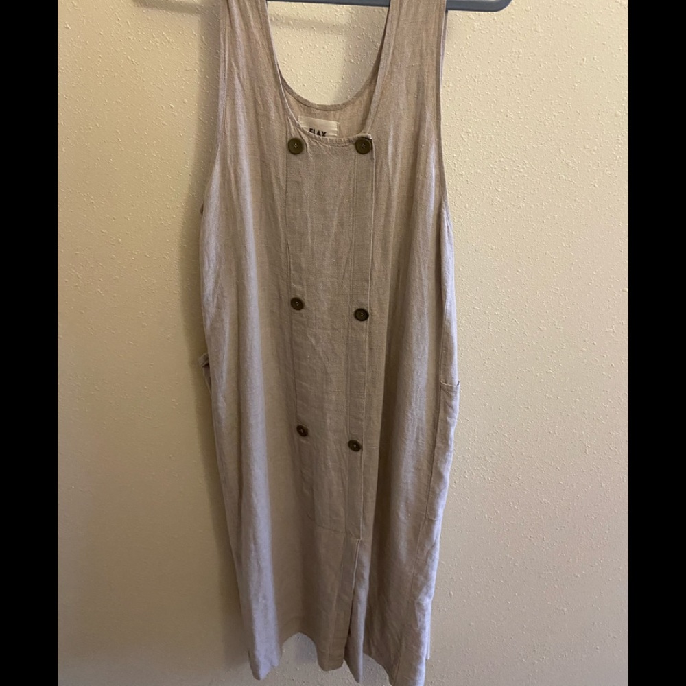 Linen dress.